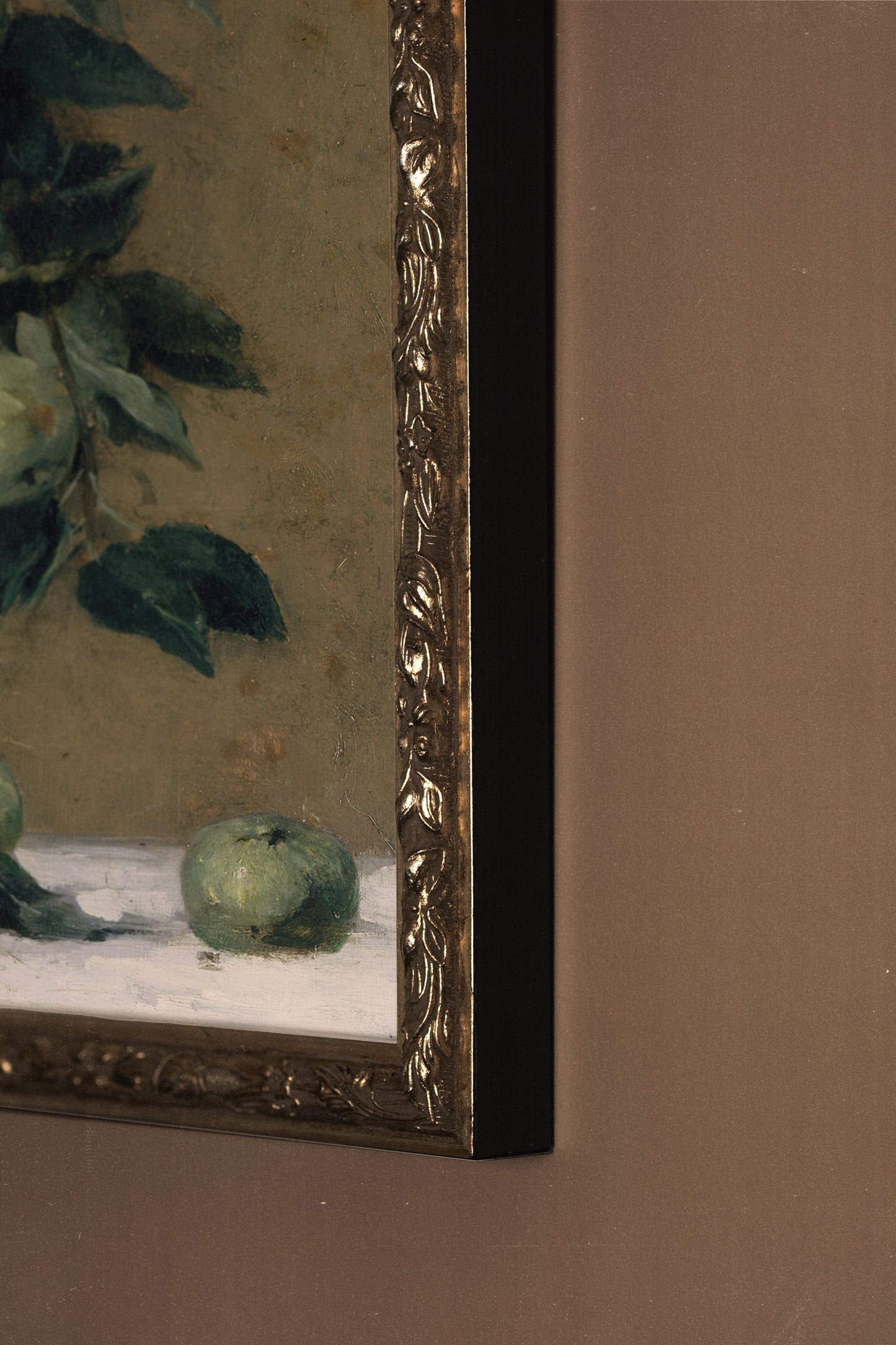 VELOURS DU TEMPS, VINTAGE SILVER FRAME