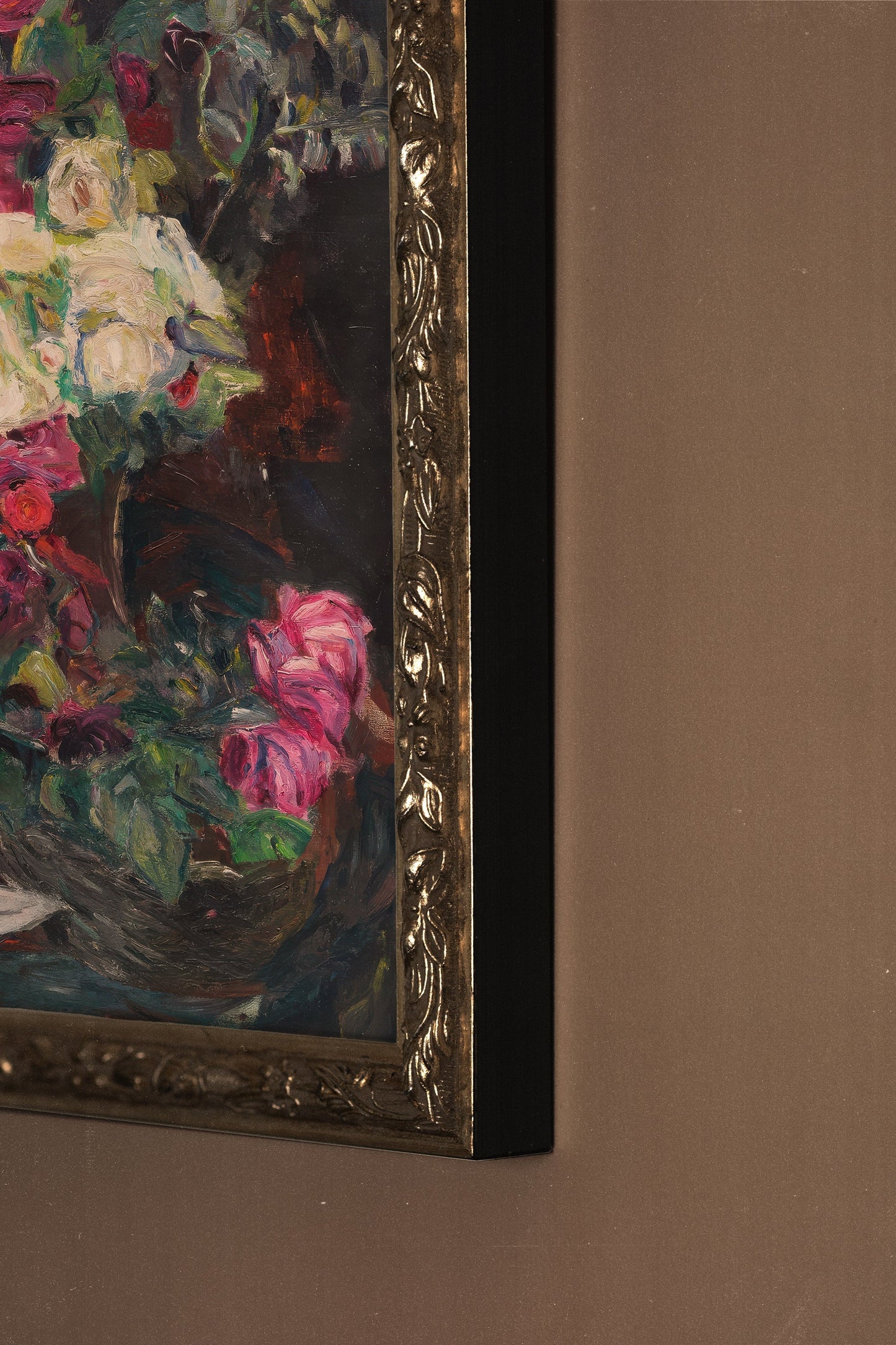 VELOURS D'ÉPOQUE, VINTAGE SILVER FRAME