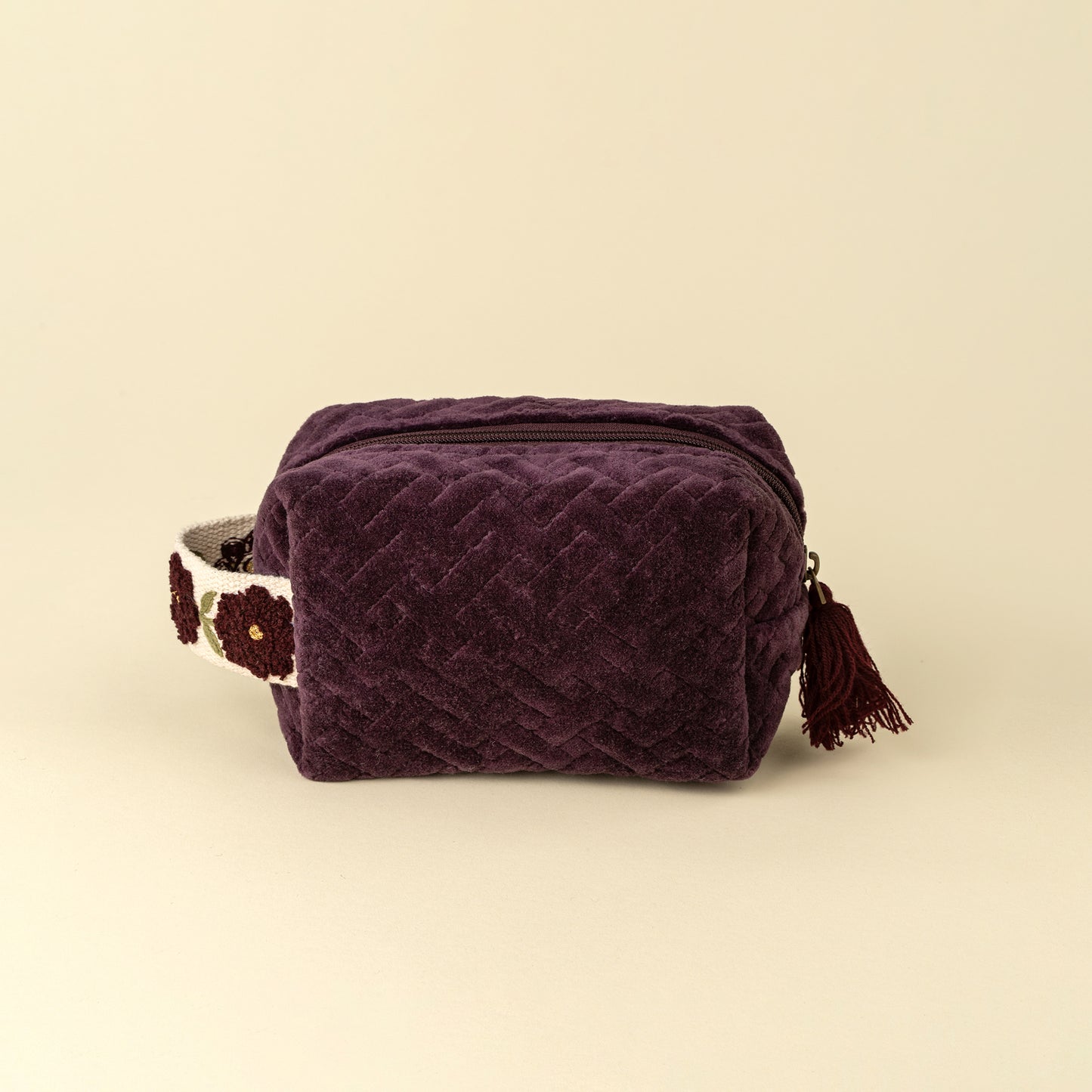 Small Rosette Velvet Pouch - Sangria
