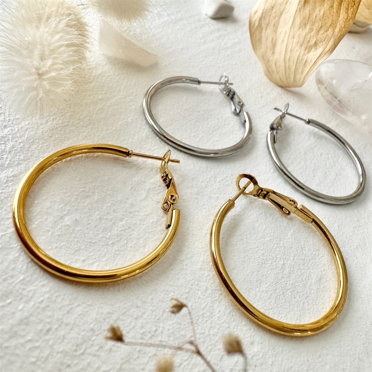Classic Hoop Earring - Gold