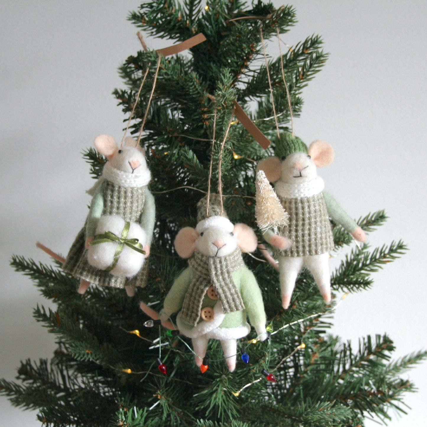 Green Christmas Cheer Mice