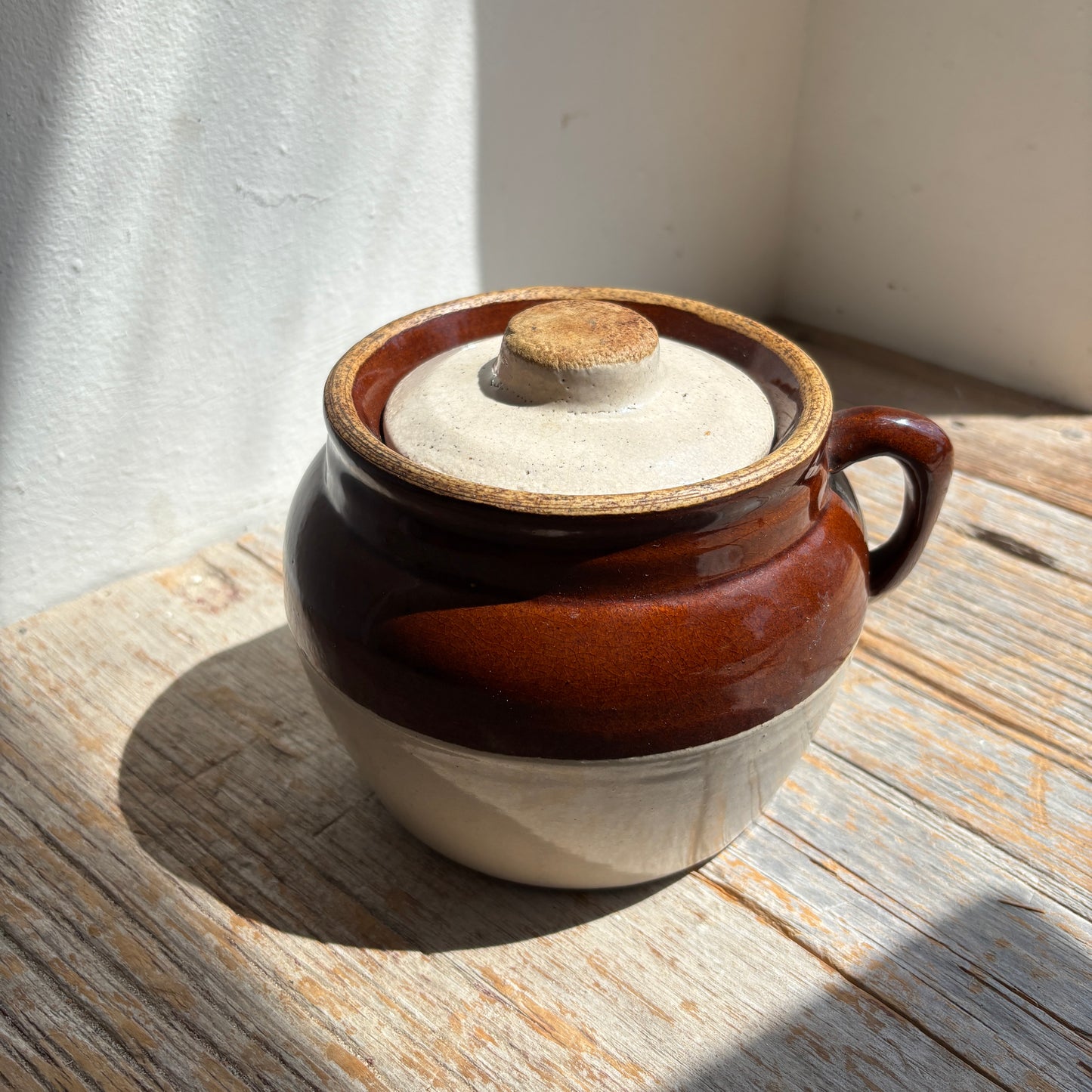 Vintage Two-Toned Bean Pot w/Cream Lid
