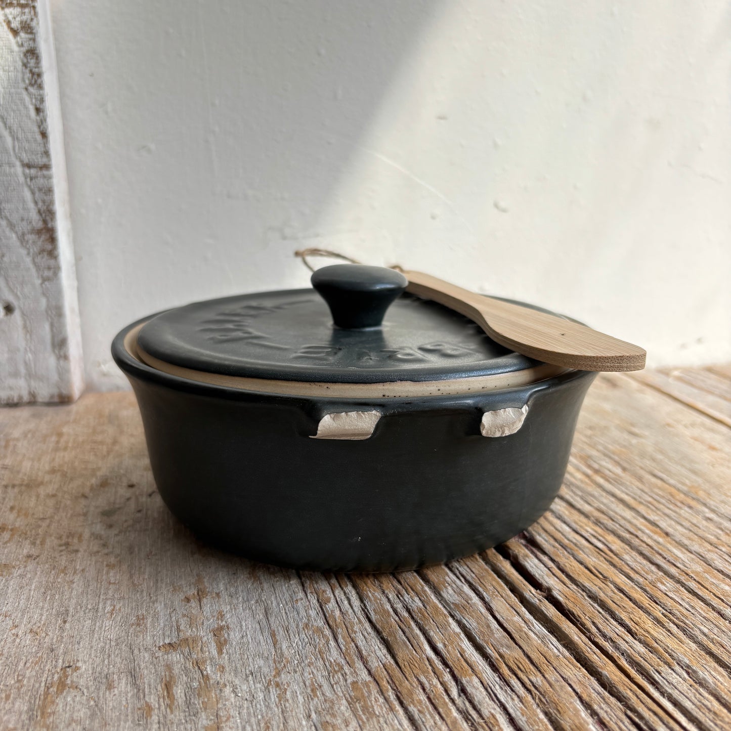 Stoneware Brie Dish w/ Spreader