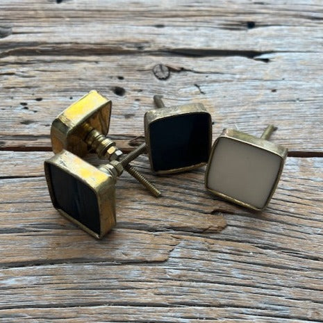 Knob: Black Gold Square