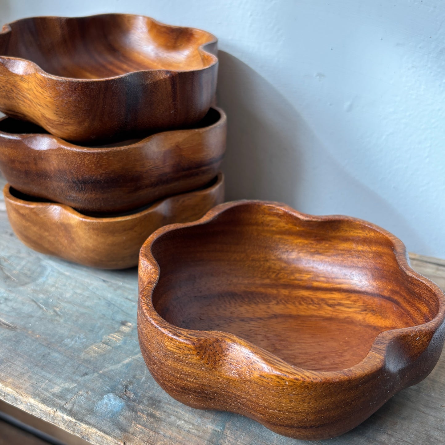 Wooden Bowl w/ Wavy Edge