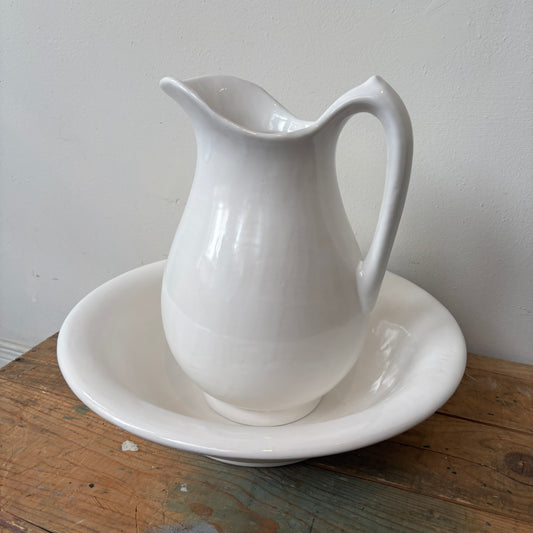 Vintage Wash Bowl & Pitcher Set - White