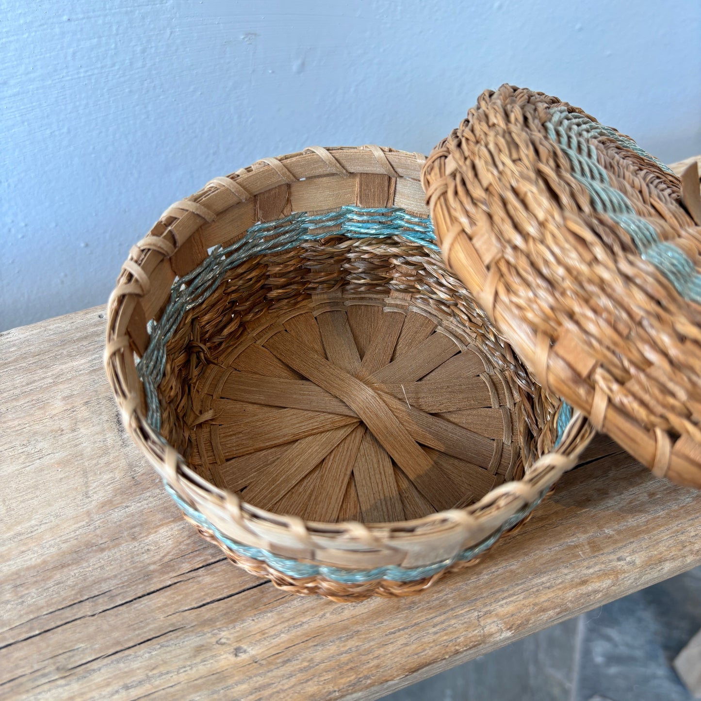 Vintage Woven Wicker Basket w/Lid - Blue Design