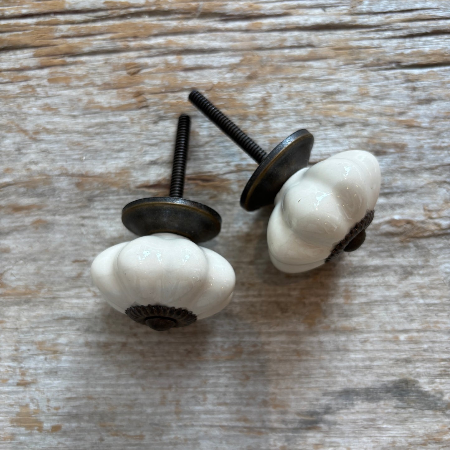 Knob: Ceramic Melon Cream