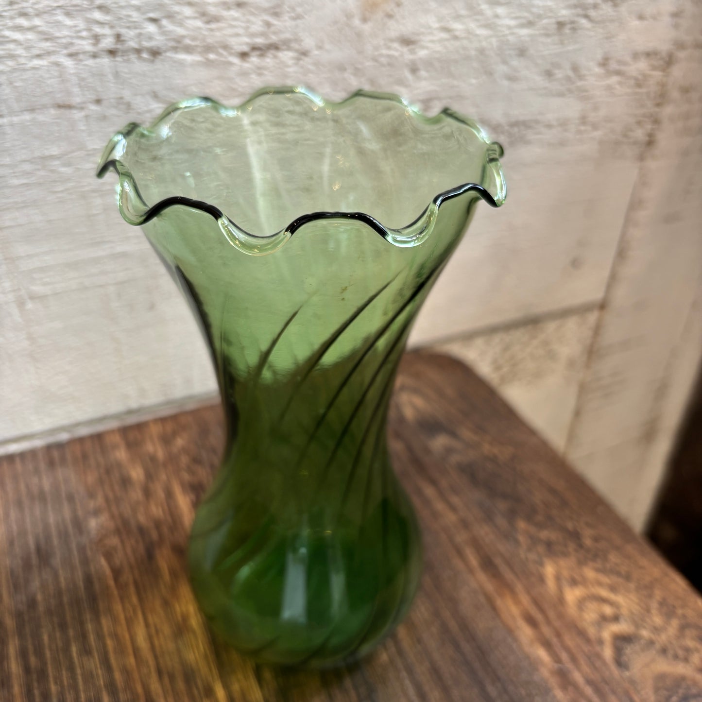 Vintage Hourglass Shaped Vase w/ Scalloped Top - Green
