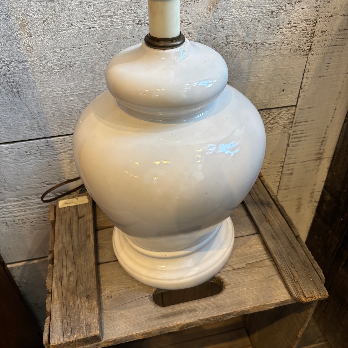 Vintage Ceramic Lamp w/No Shade - White