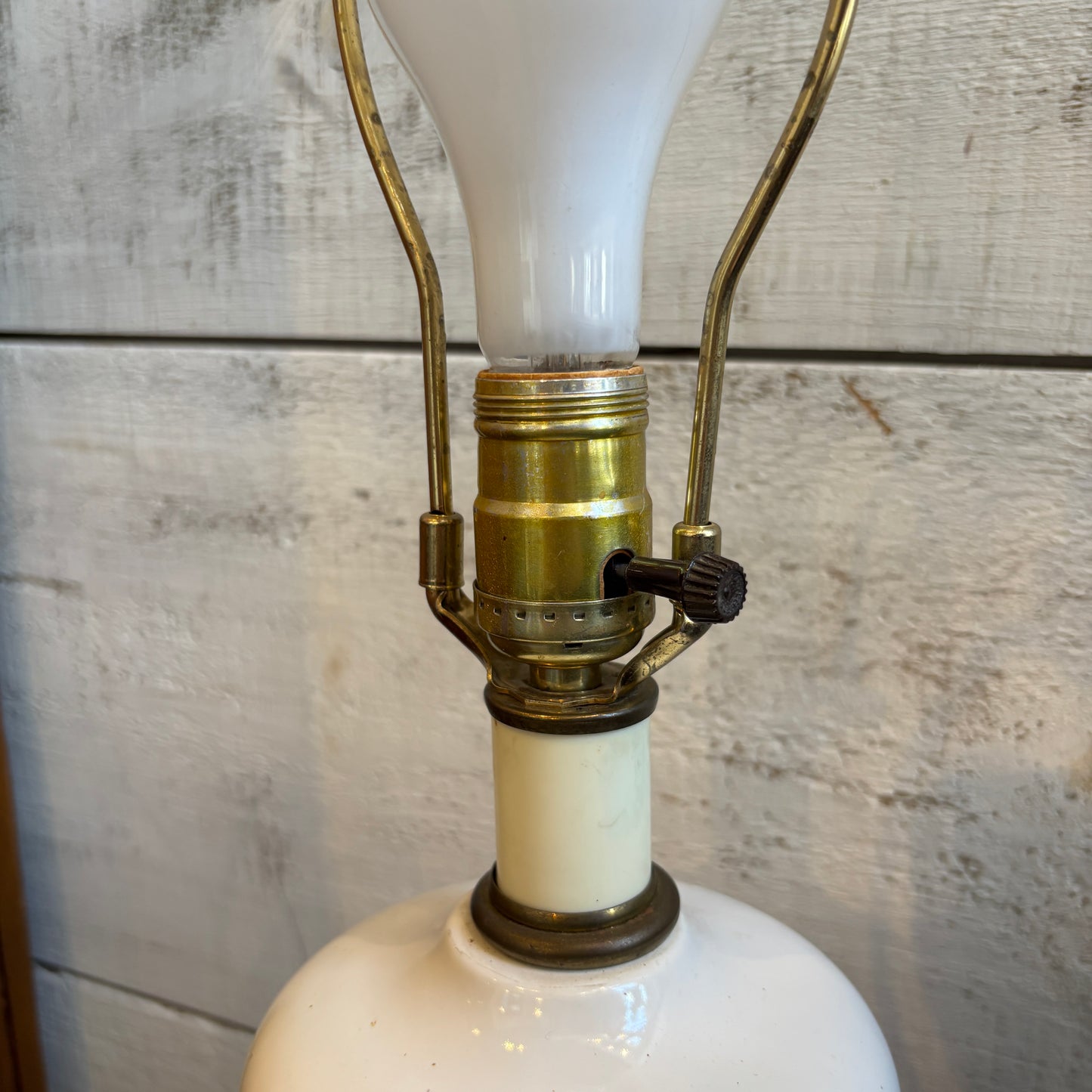 Vintage Ceramic Lamp w/No Shade - White