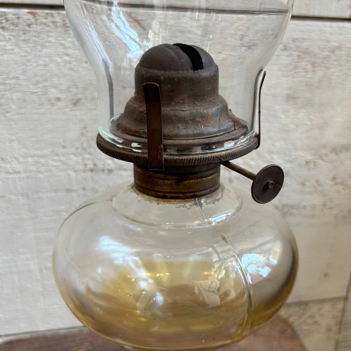 Vintage Oil Lamp w/Detailed Rim