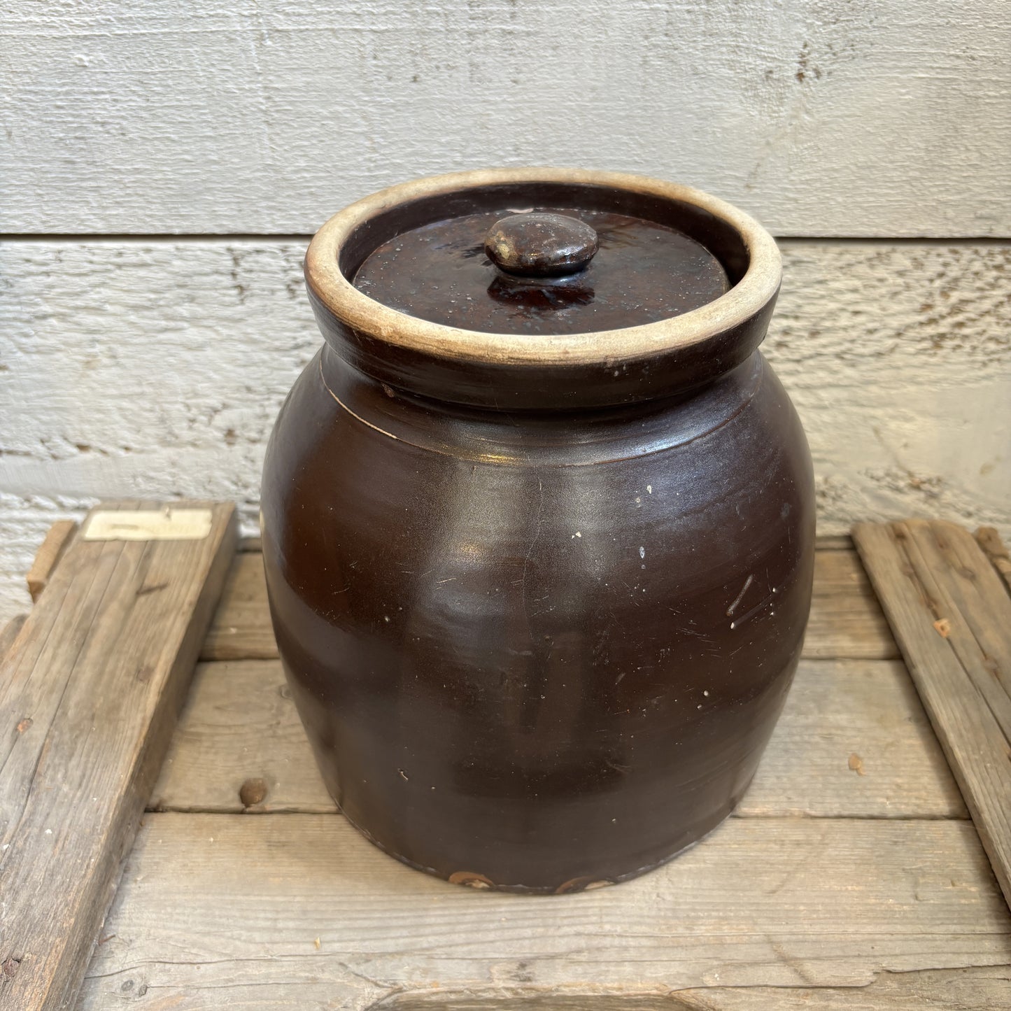 Vintage Bean Pot Dark Brown w/Lid - SM