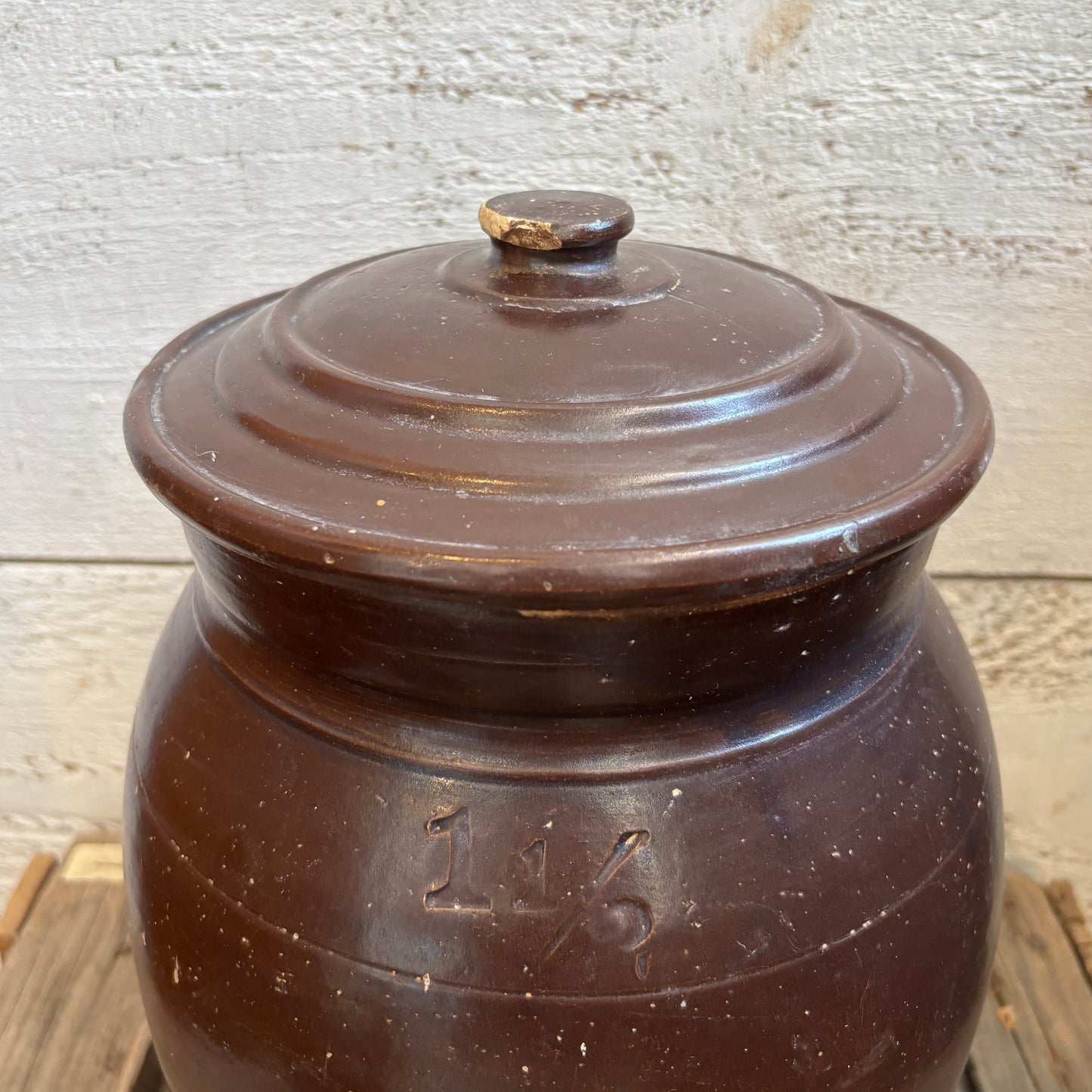 Vintage Bean Pot Dark Brown w/Lid - LG