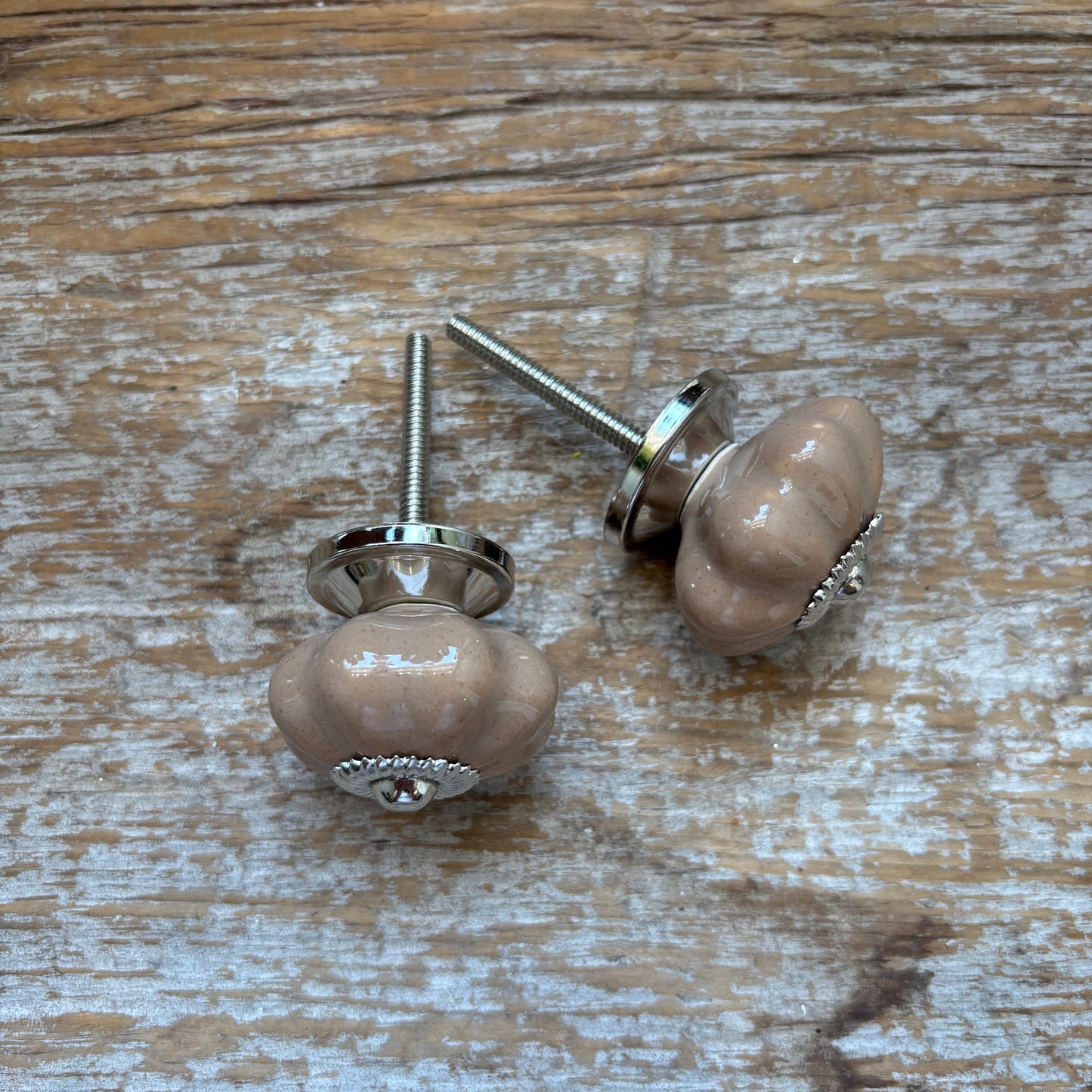 Knob: Ceramic Flower- Taupe