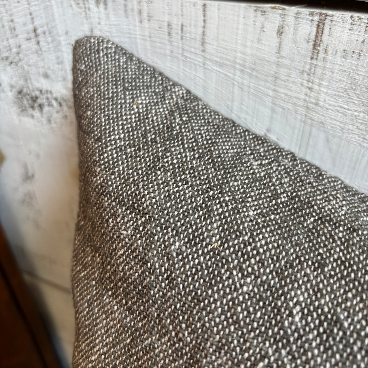 Clarence Linen Pillow - 20 x 20