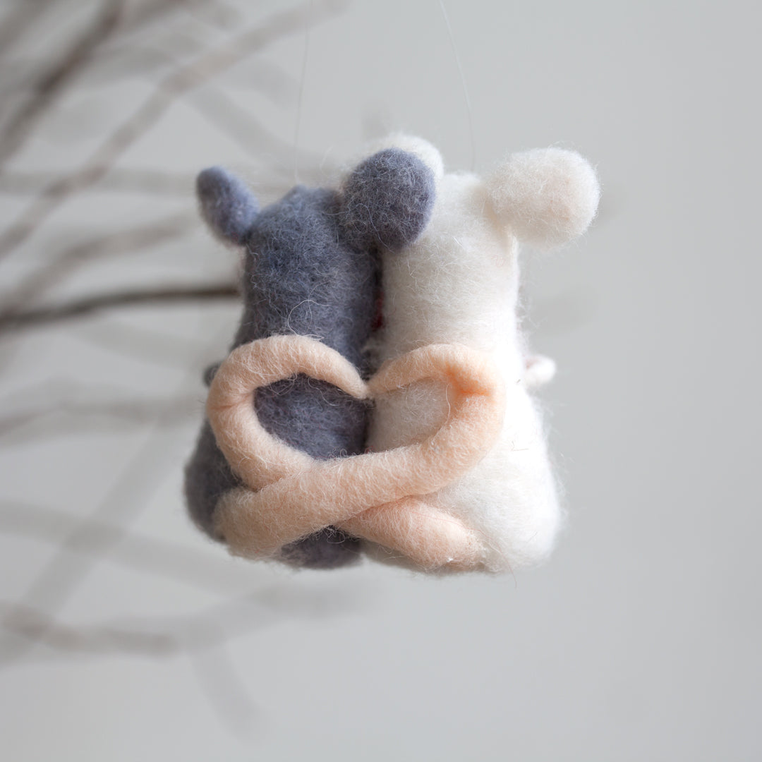Wool Felt Mice w Heart