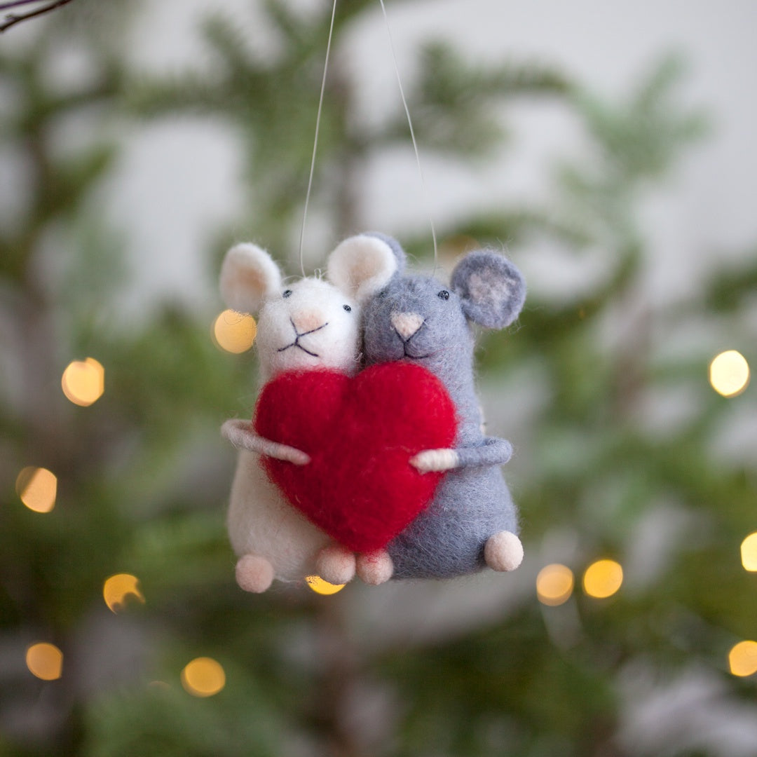 Wool Felt Mice w Heart