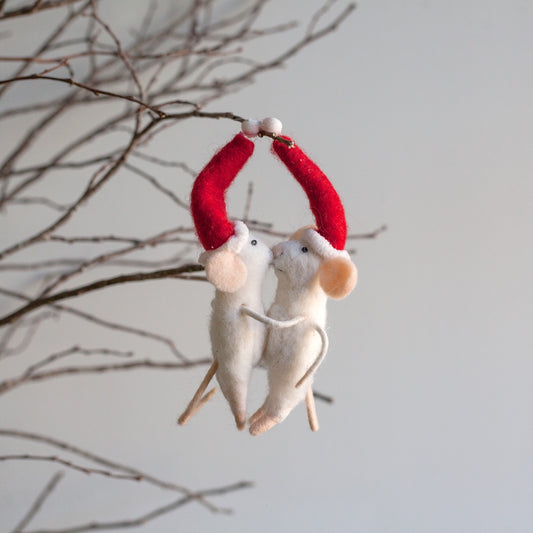 Felt Kissing Mice w Santa Hats