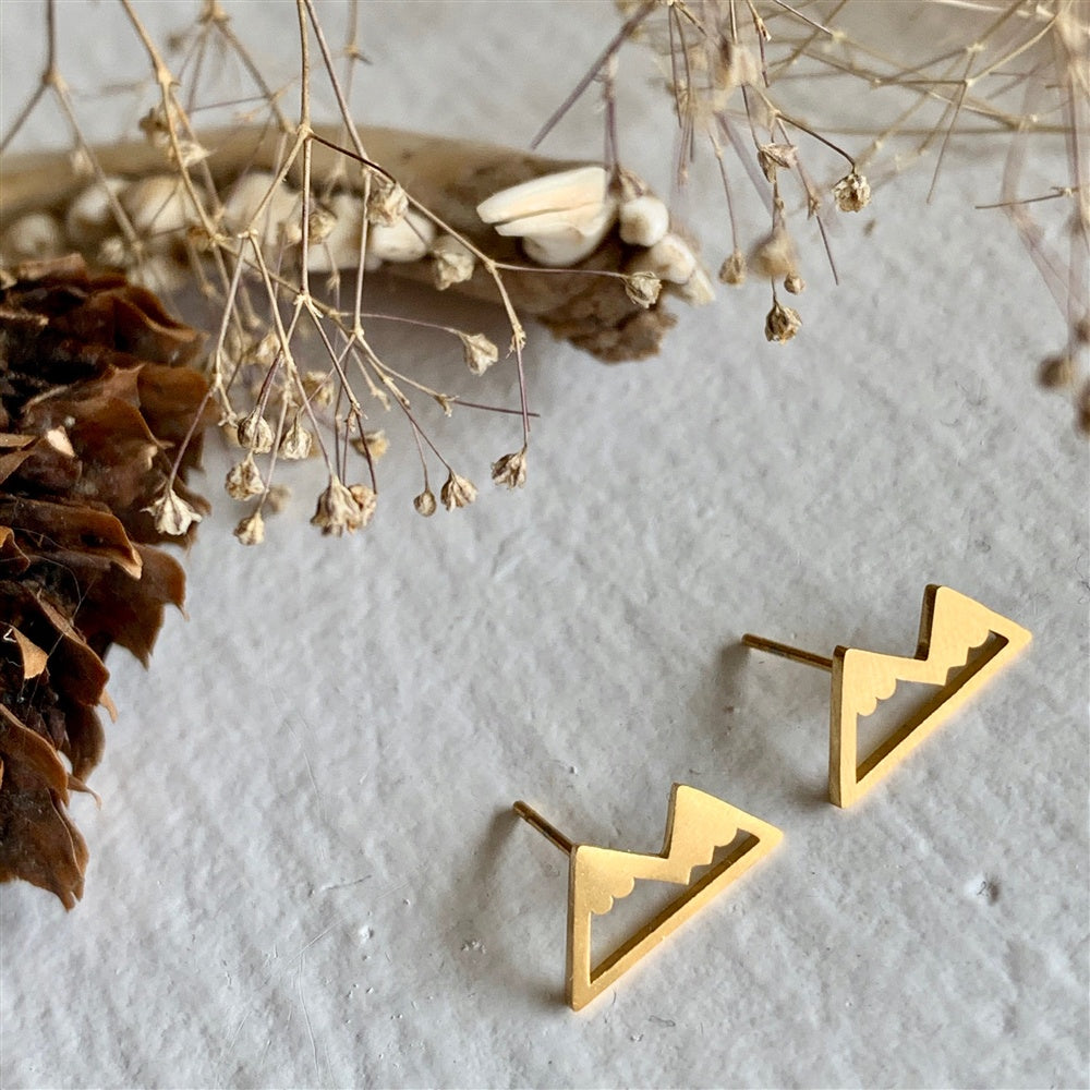 Mountain Stud Earrings - Gold