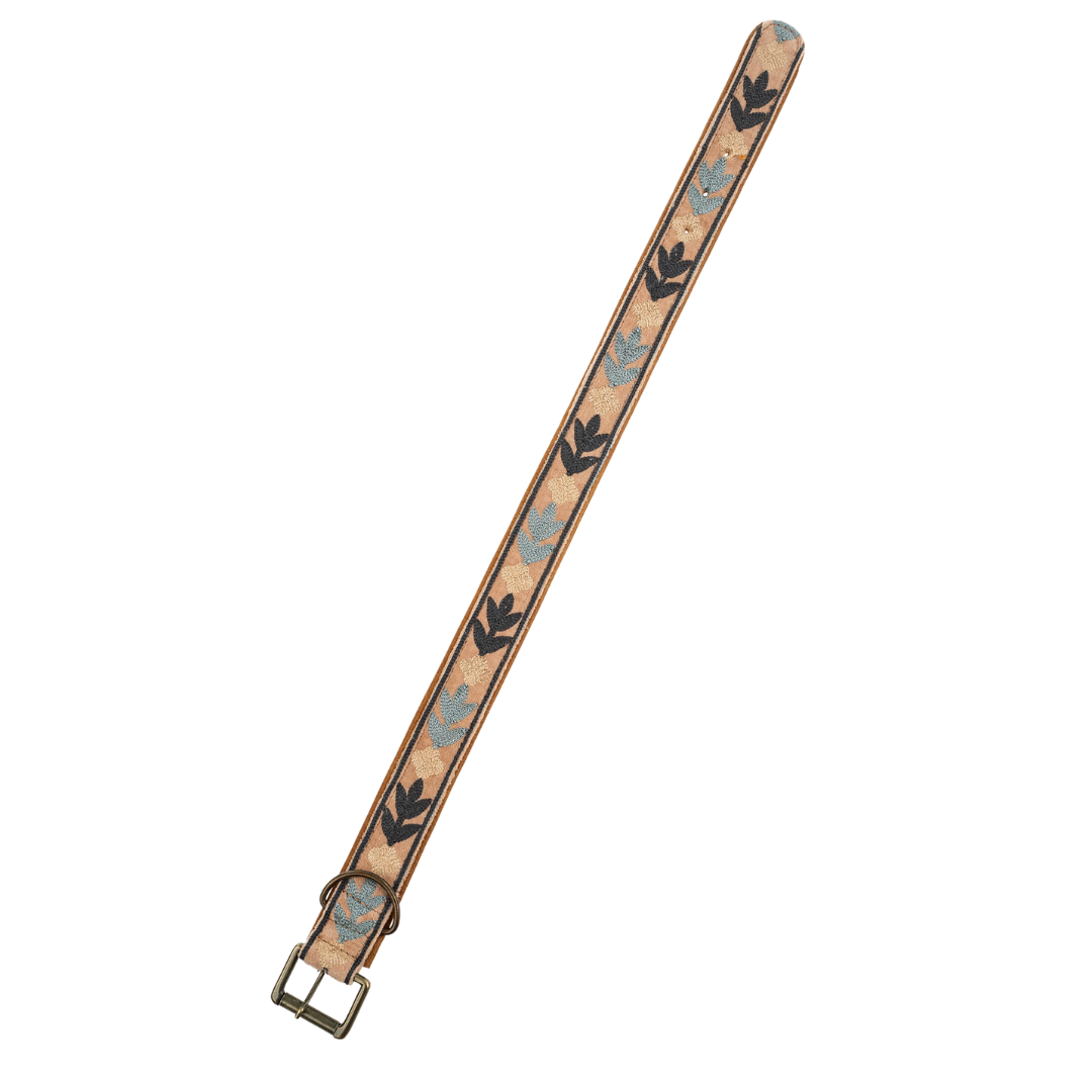 Casper Embroidered Dog Collar L