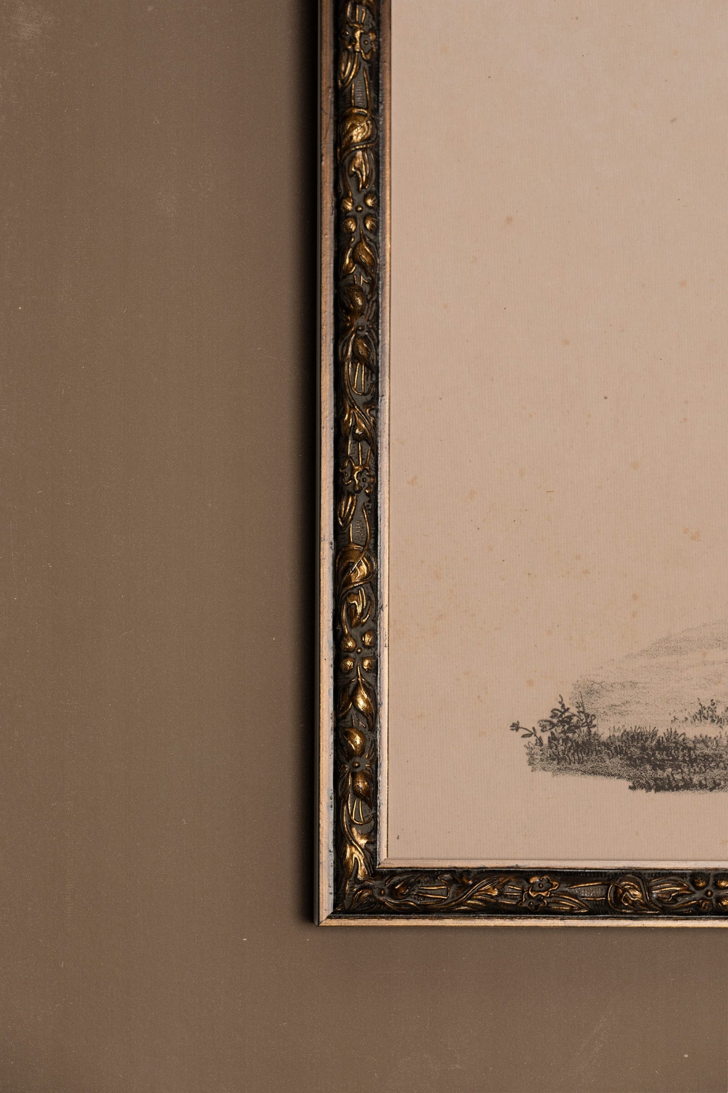 ESQUISSE DU PASSÉ, Vintage Bronze Frame