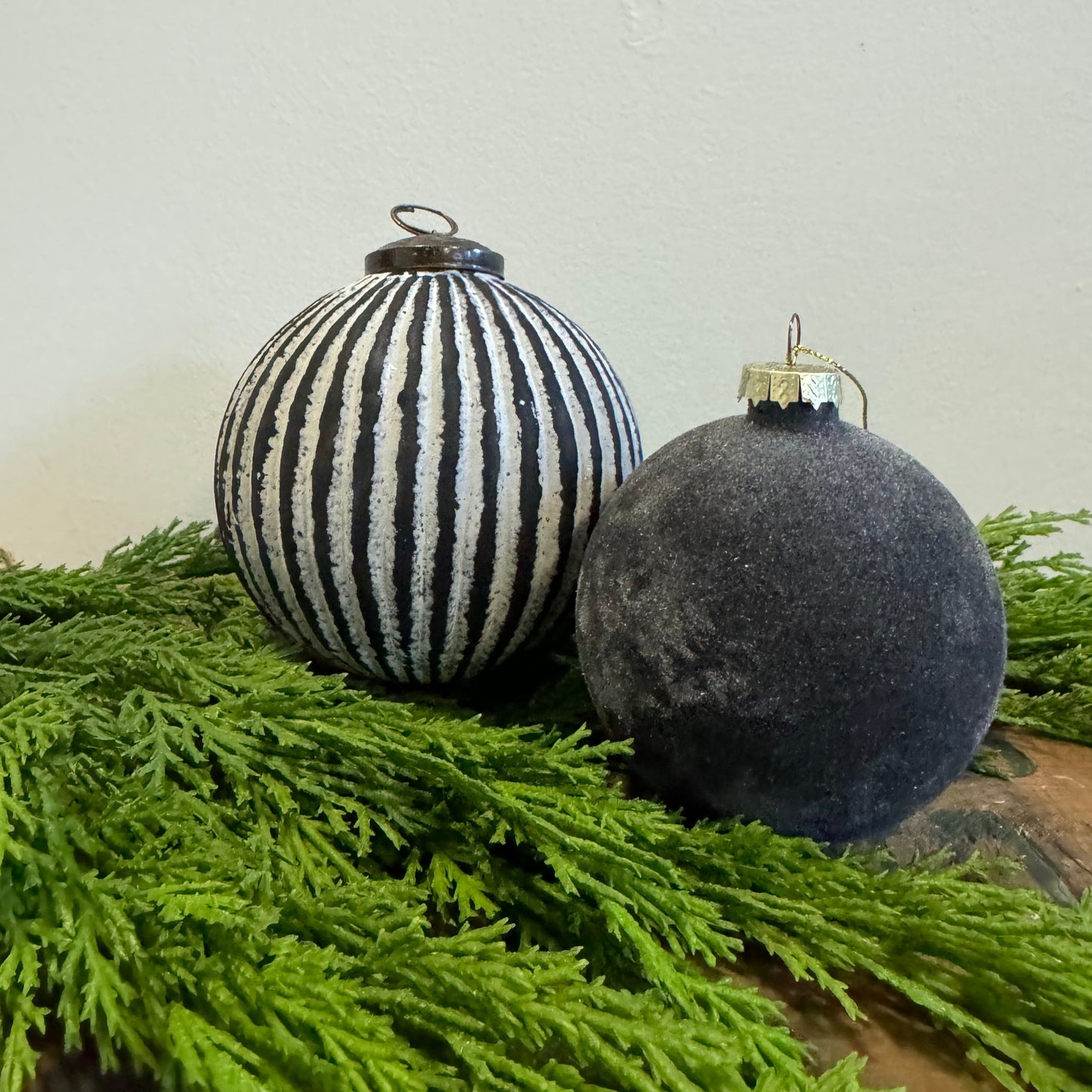 Velvet Glass Ornament: Grey