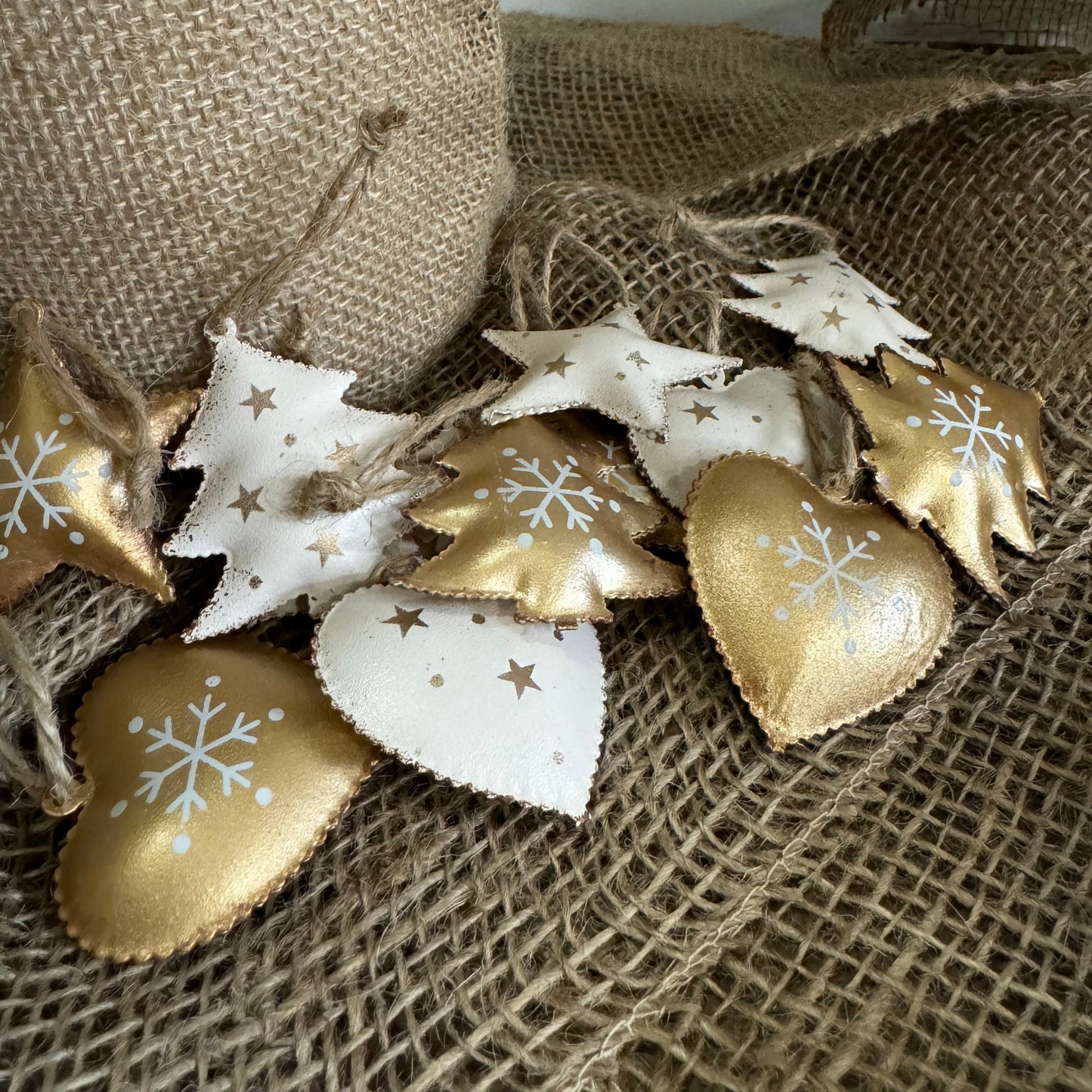 Mini Heart Ornament - White/Gold