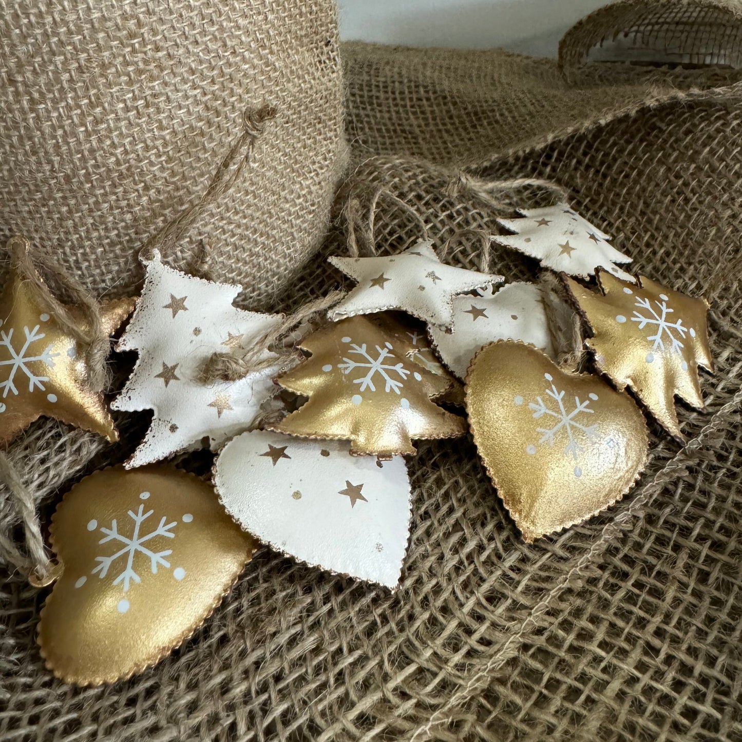 Mini Star Ornament- White/Gold