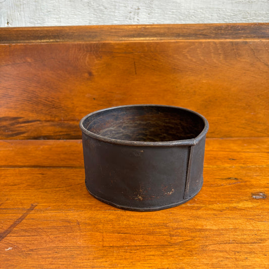 Antique Round Baking Mold - MED