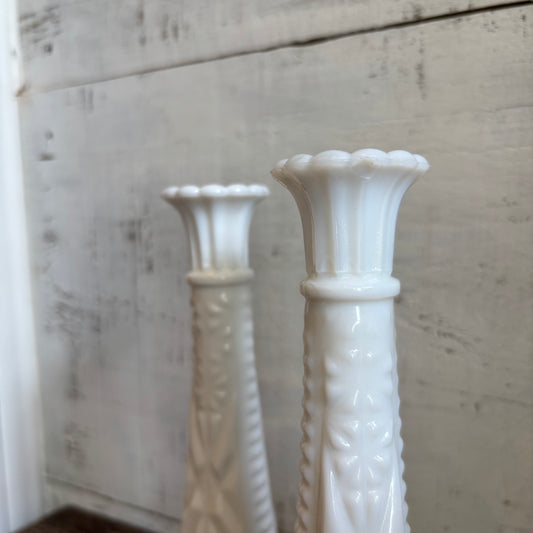 Vintage Milk Glass Vase w/ Scalloped Top - MED