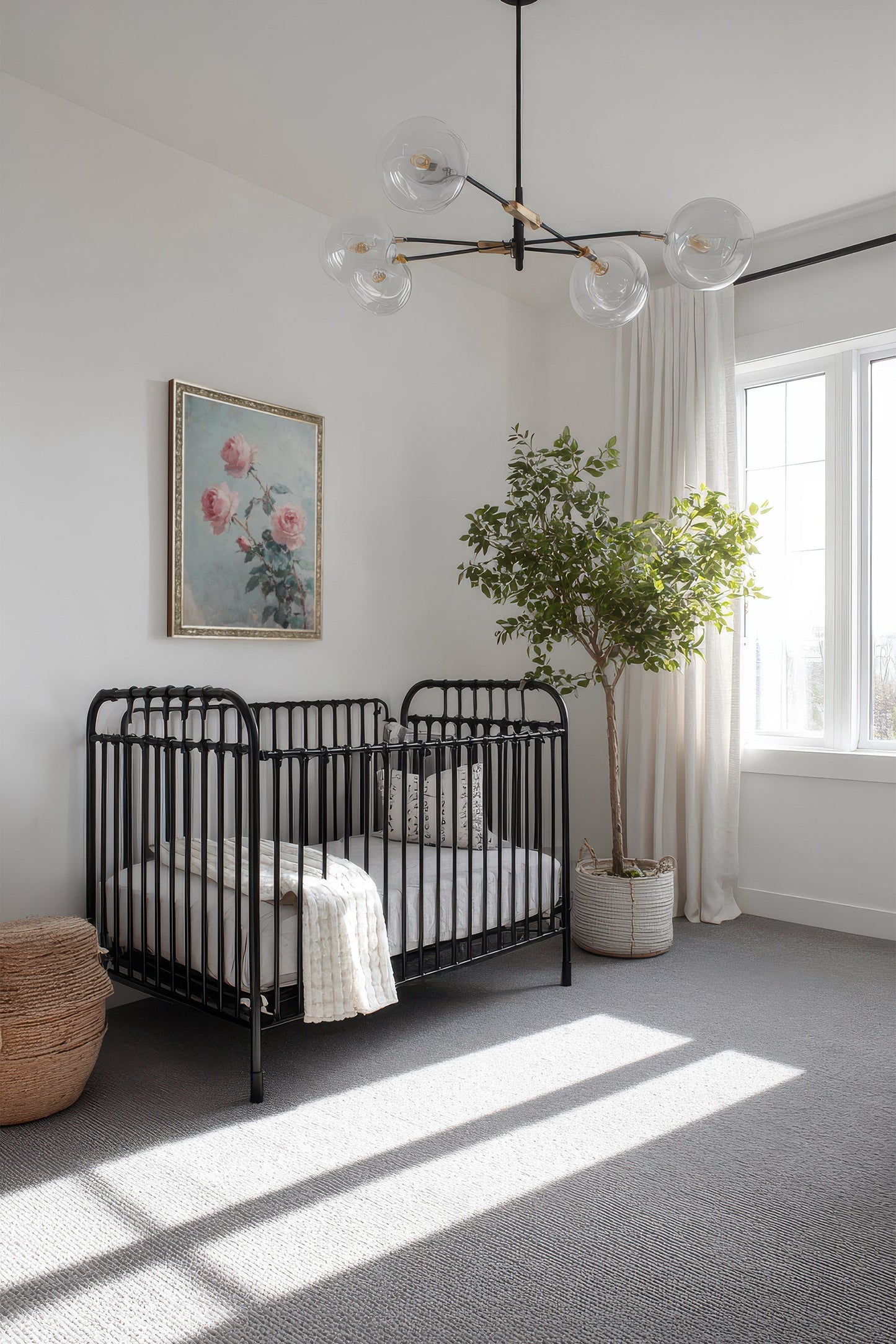 ROSES POUDRÉES, VINTAGE SILVER FRAME