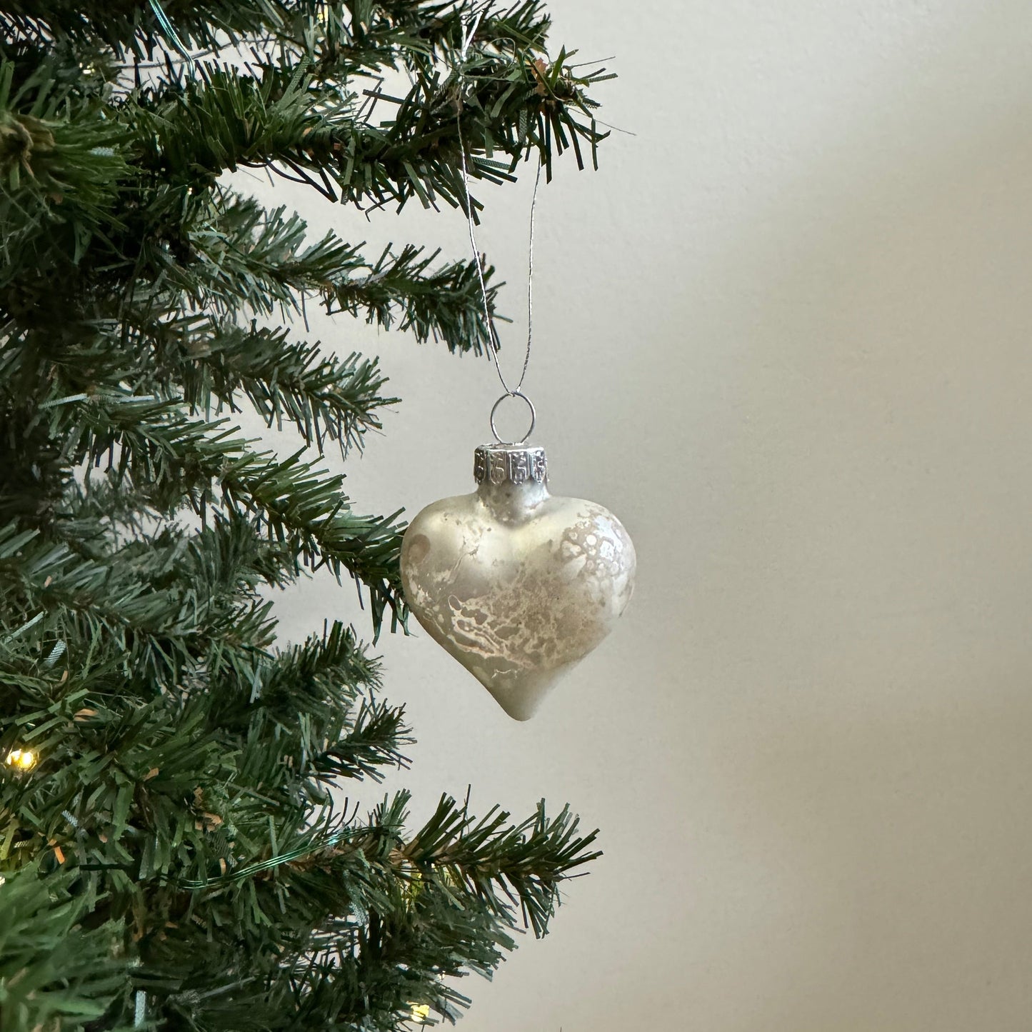 Mini Vintage Heart Ornament: Silver