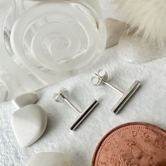 Minimalist Bar Stud Earring - Silver