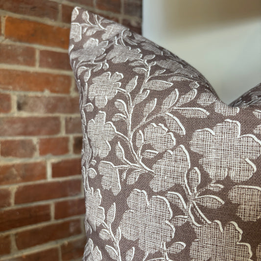 Hazel Pillow - 20x20