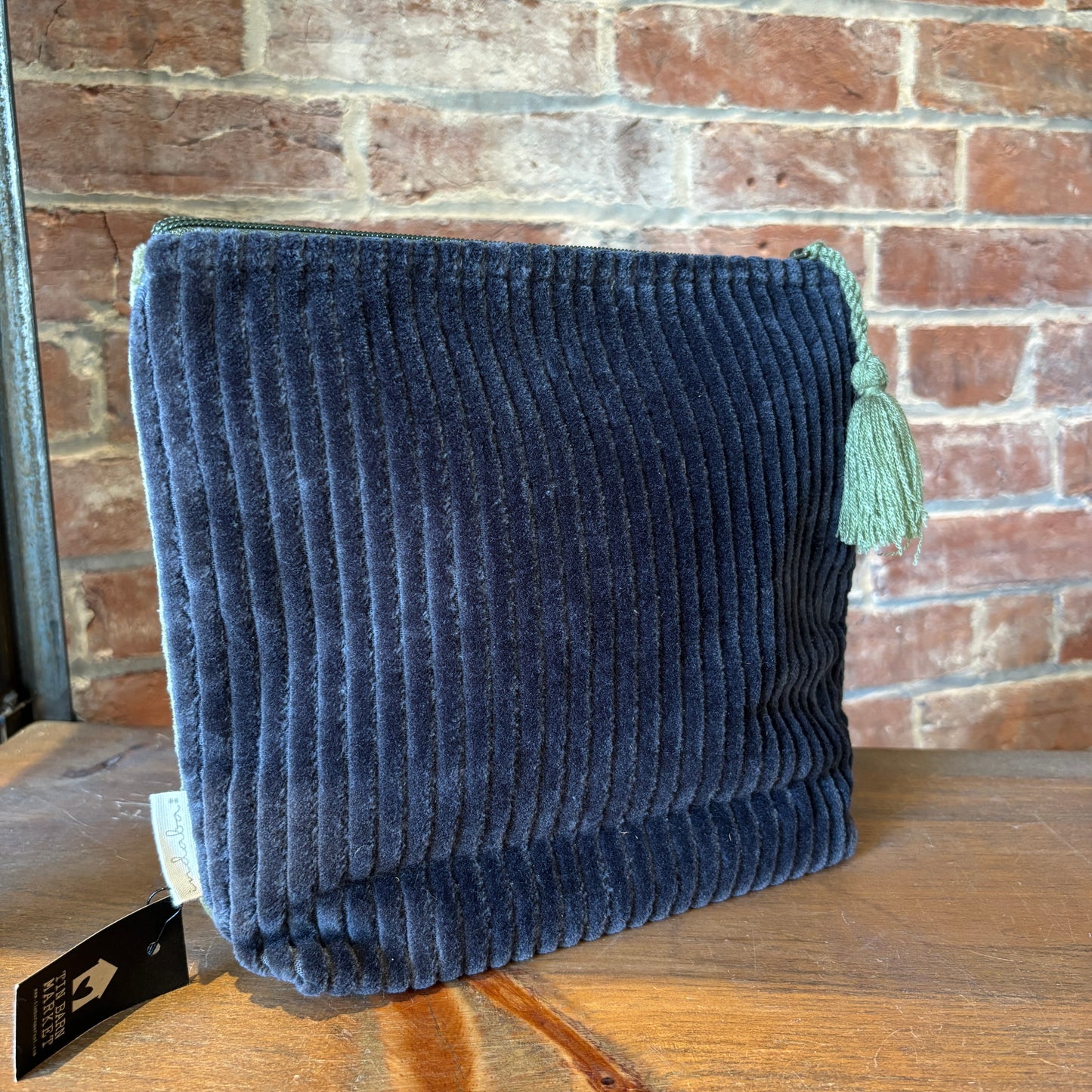 Medium Two-Tone Velvet Pouch - Navy&Green