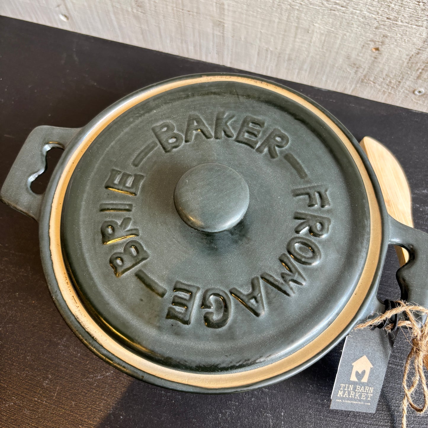 Stoneware Brie Dish w/ Spreader