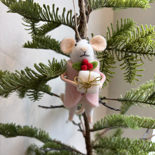 Felt Mice: Gifting Gracie