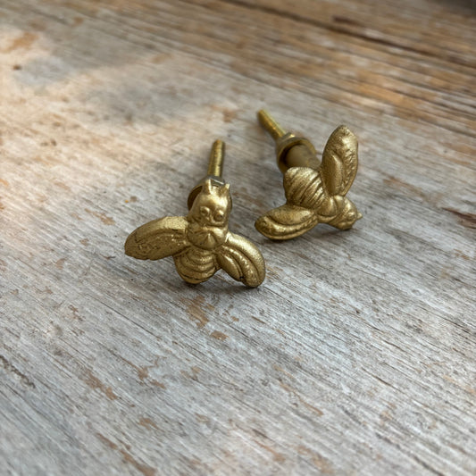 Knob: Iron Bee- Gold