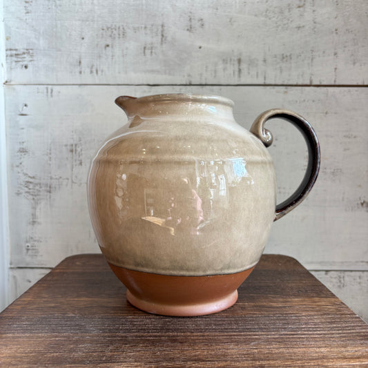 2.5 Quart Stoneware Pitcher- Brown