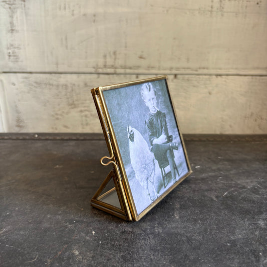 Simple Gold Picture Frame