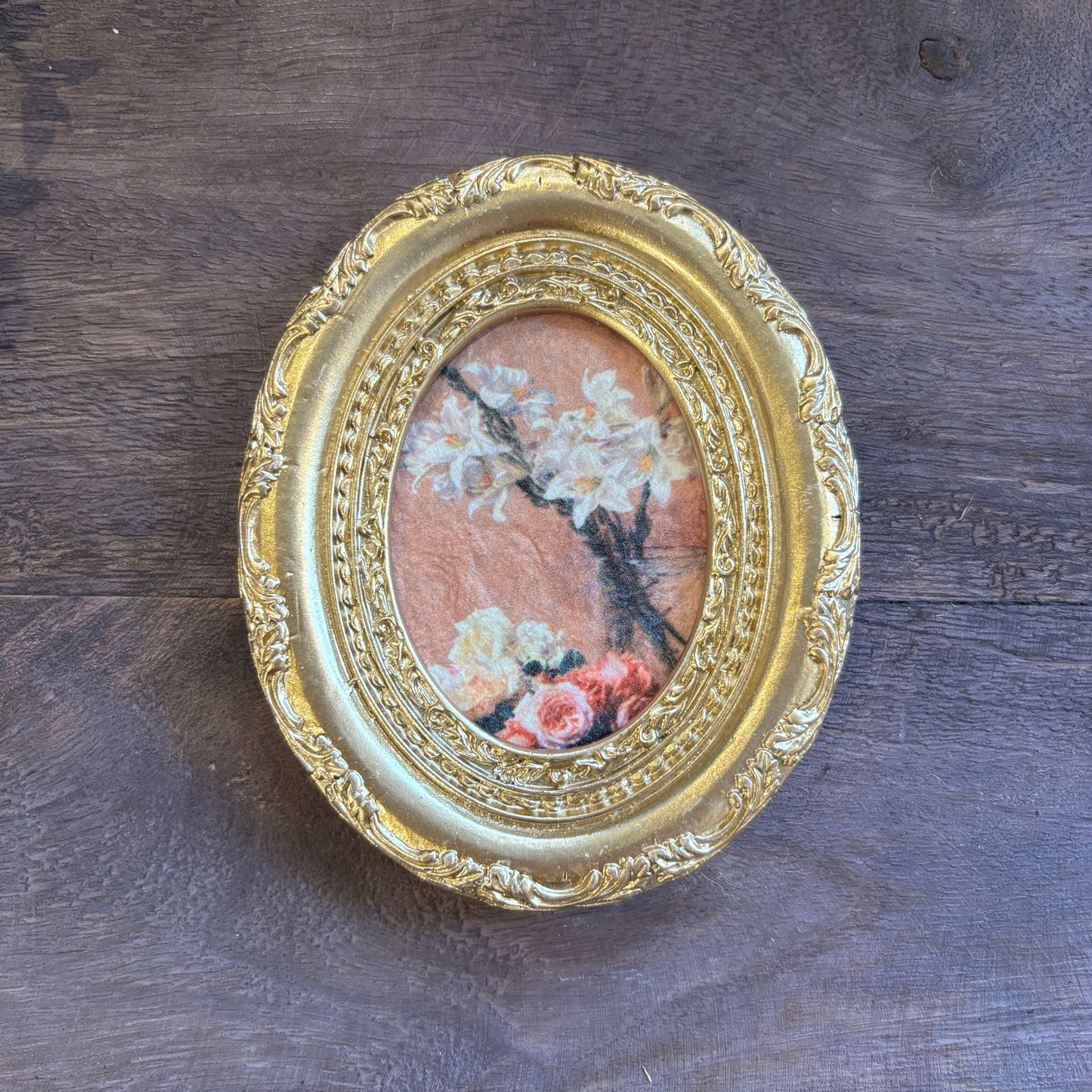 Resin Picture Frame Magnet - Gold Frame