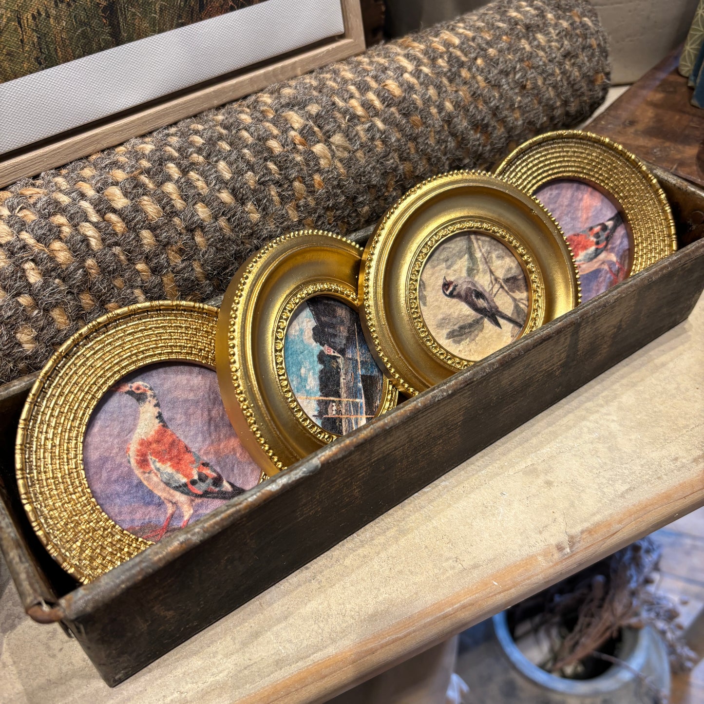 Resin Picture Frame Magnet - Gold Frame