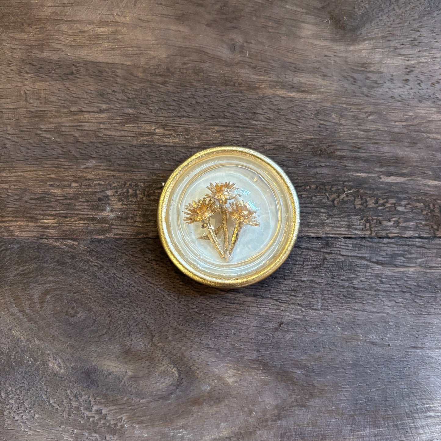 Gold Metal Magnets w/Gold Greenery