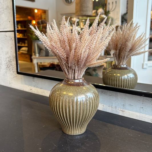 Porcelain Ribbed Vase - Olive&Brown