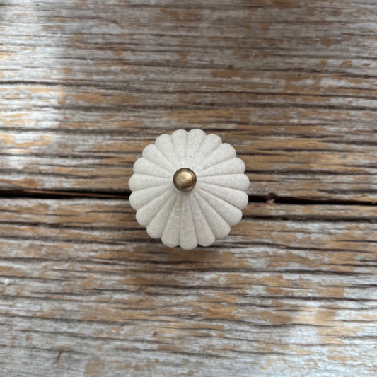 Knob: Ceramic Matt Mushroom - Ivory
