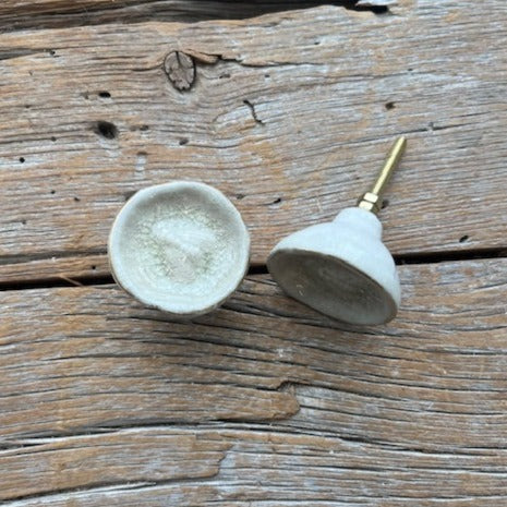 Knob: White Crackle Round