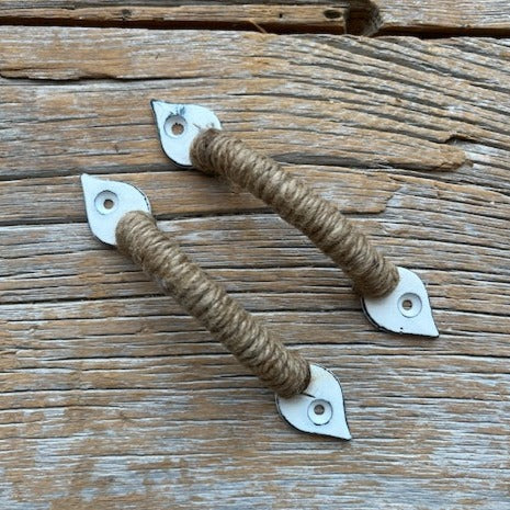 Knob: White Cast Iron pull with Jute