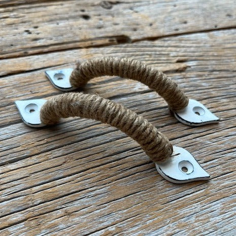 Knob: White Cast Iron pull with Jute