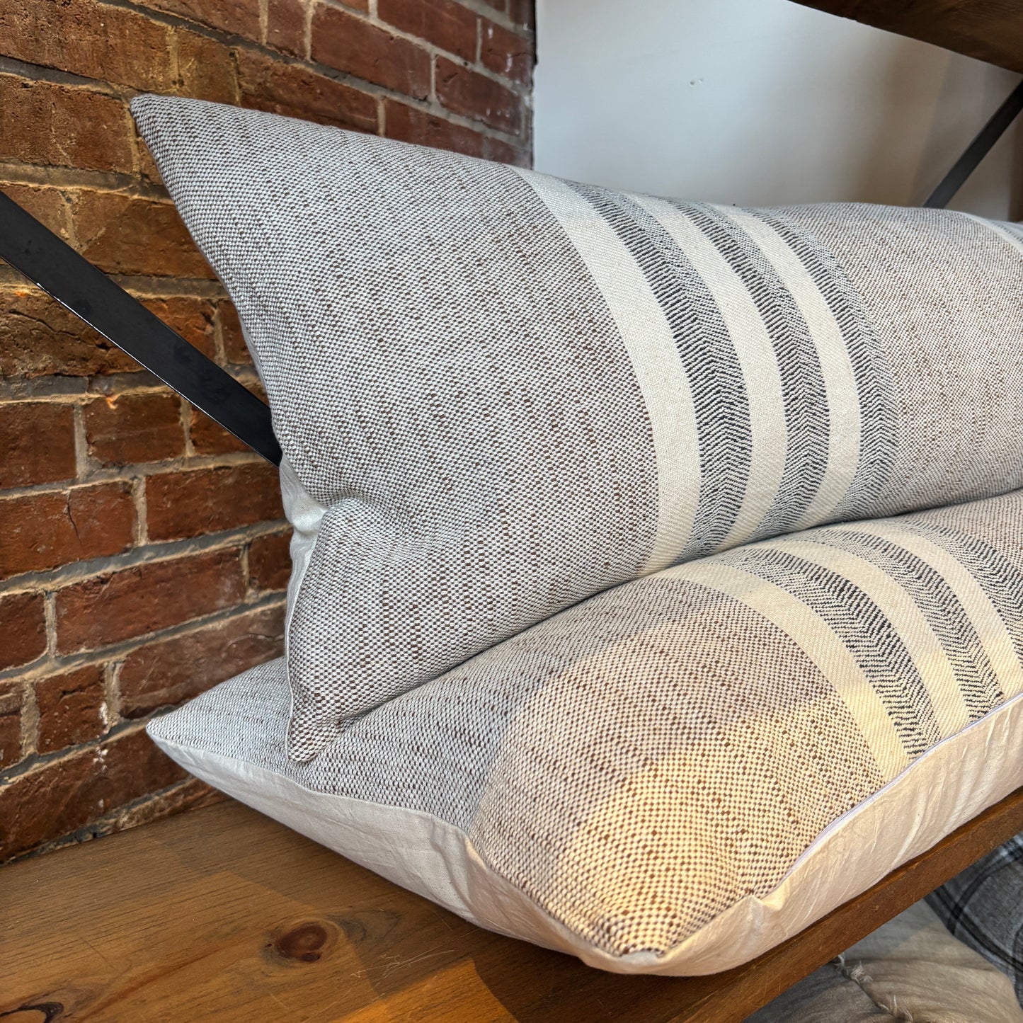 Henri Handloom Pillow - 15x42